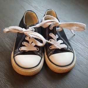 Converse toddler sneakers
